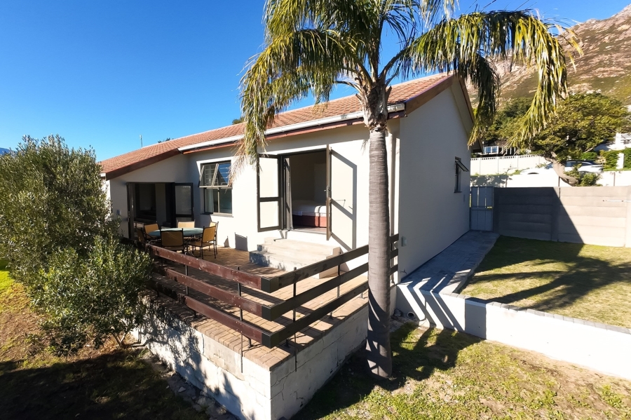 3 Bedroom Property for Sale in Mountainside Western Cape